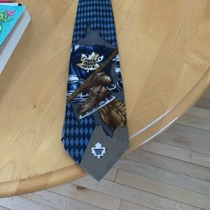 Toronto Maple Leafs tie…used in good condition
